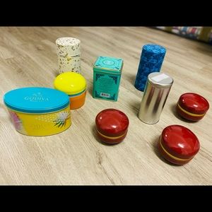 Nine Containers to store teas